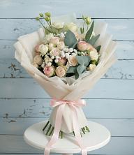Букет цветов из:  Розы и Лизиантусы в Солнечногорске