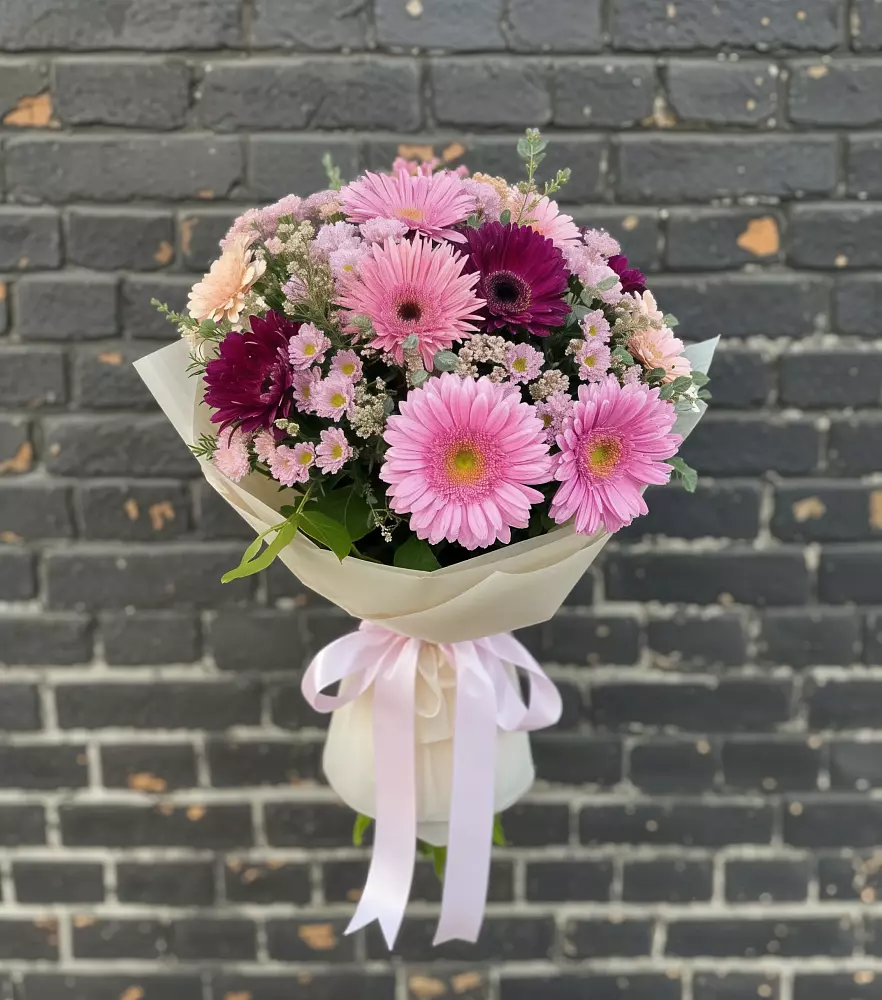 Букет цветов из: Герберы и Хризантемы в Солнечногорске