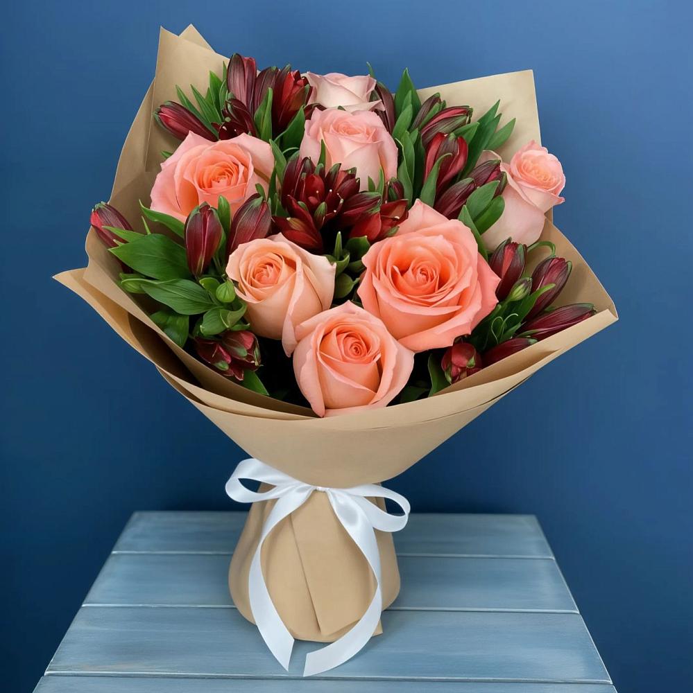 Букет цветов из: Розы и Альстромерии в Солнечногорске