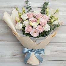 Букет цветов из:  Лизиантусы в Солнечногорске