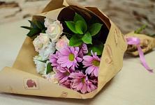 Букет цветов из:  Розы и Хризантемы #REPLACE_PRED# Солнечногорске