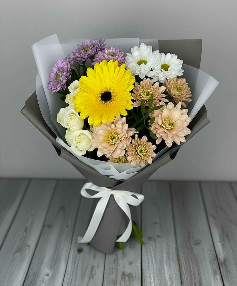 Букет цветов из: Розы, Герберы и Хризантемы в Солнечногорске