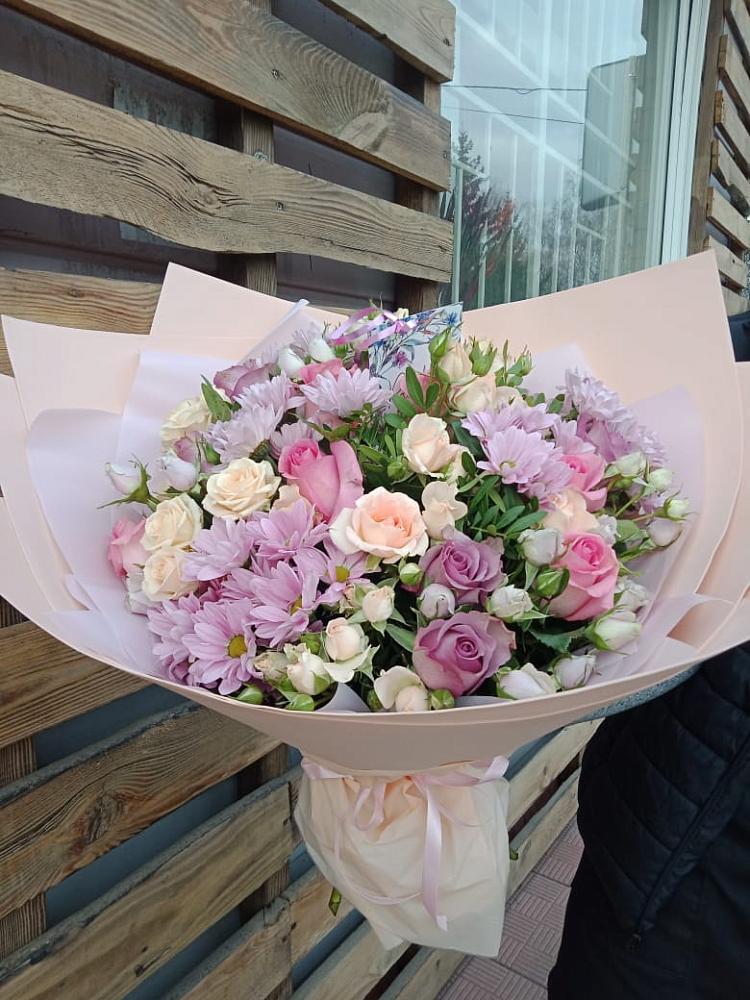 Букет цветов из: Розы и Хризантемы в Солнечногорске