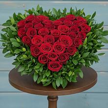 Цветочная композиция из Розы в виде сердца в Солнечногорске