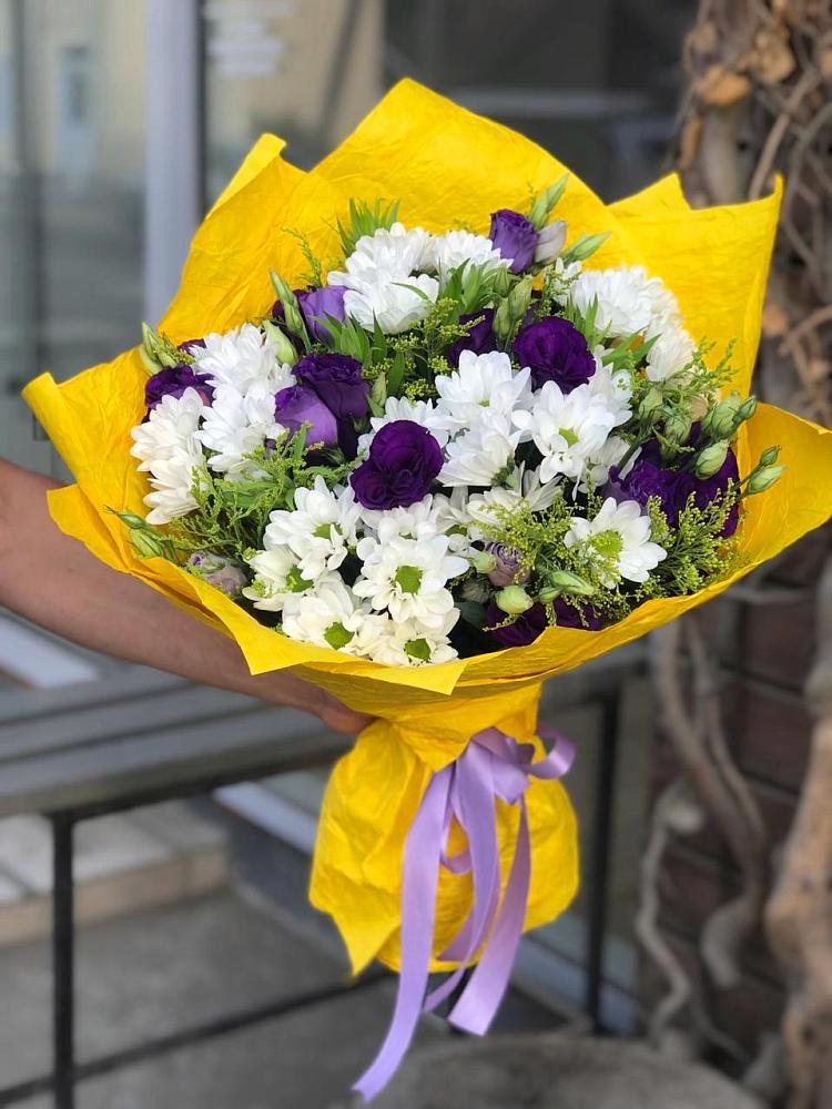 Букет цветов из: Ирисы, Хризантемы и Ромашки в Солнечногорске
