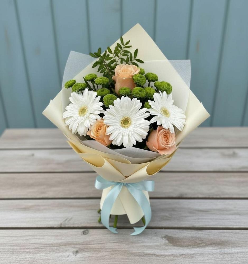 Букет цветов из: Герберы, Розы и Хризантемы в Солнечногорске
