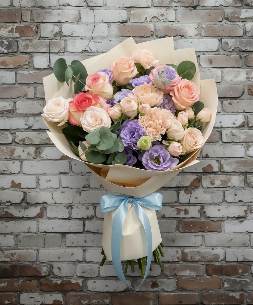 Букет цветов из: Розы, Лизиантусы и Гвоздики в Солнечногорске