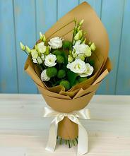 Букет цветов из:  Хризантемы и Лизиантусы #REPLACE_PRED# Солнечногорске