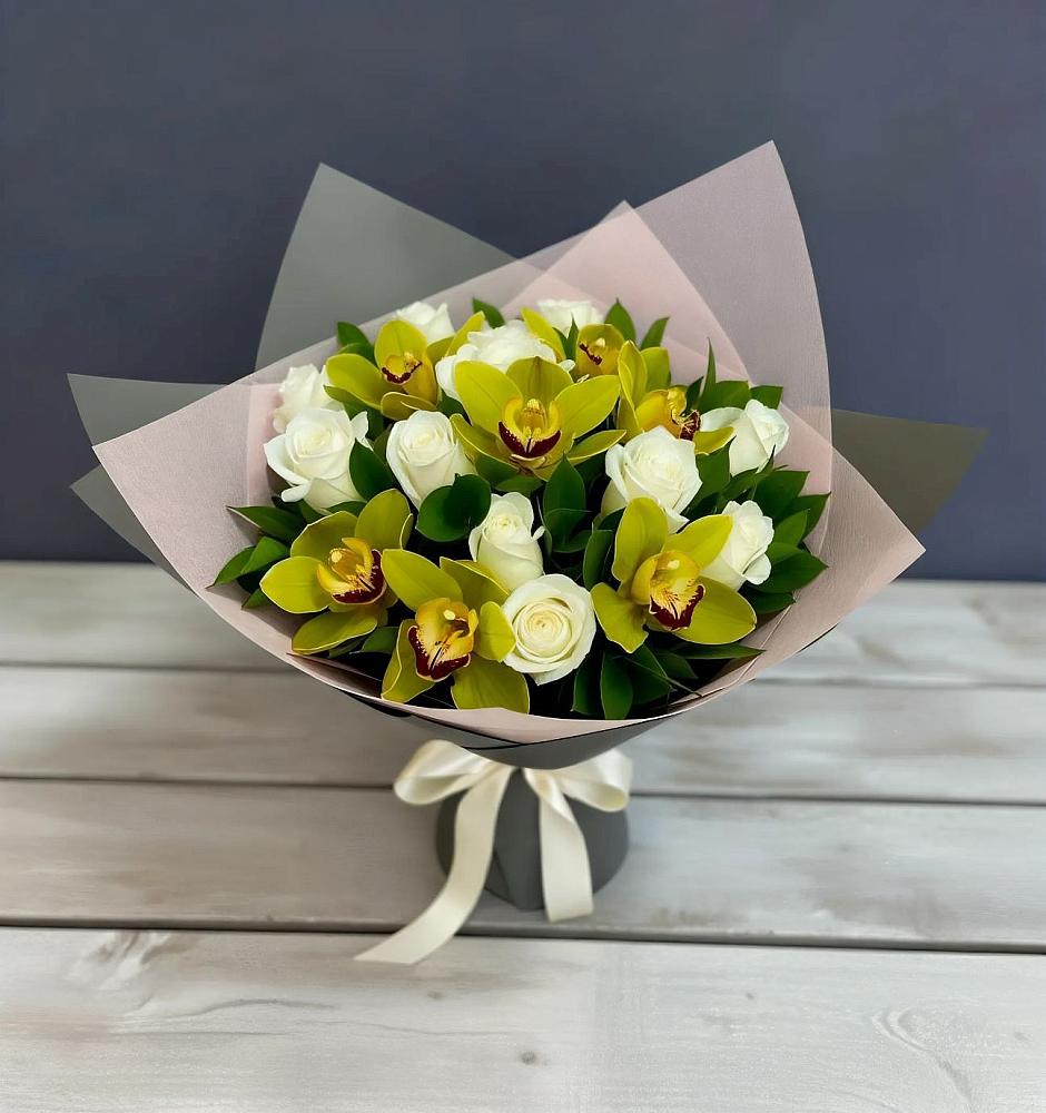 Букет цветов из: Орхидеи и Розы в Солнечногорске