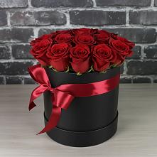 Цветочная композиция из Розы в шляпной коробке в Солнечногорске