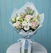 Букет цветов из:  Розы и Лизиантусы в Солнечногорске