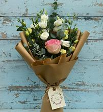 Букет цветов из:  Розы и Лизиантусы в Солнечногорске