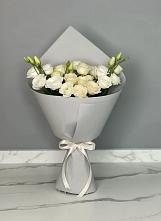 Букет цветов из:  Розы и Лизиантусы в Солнечногорске